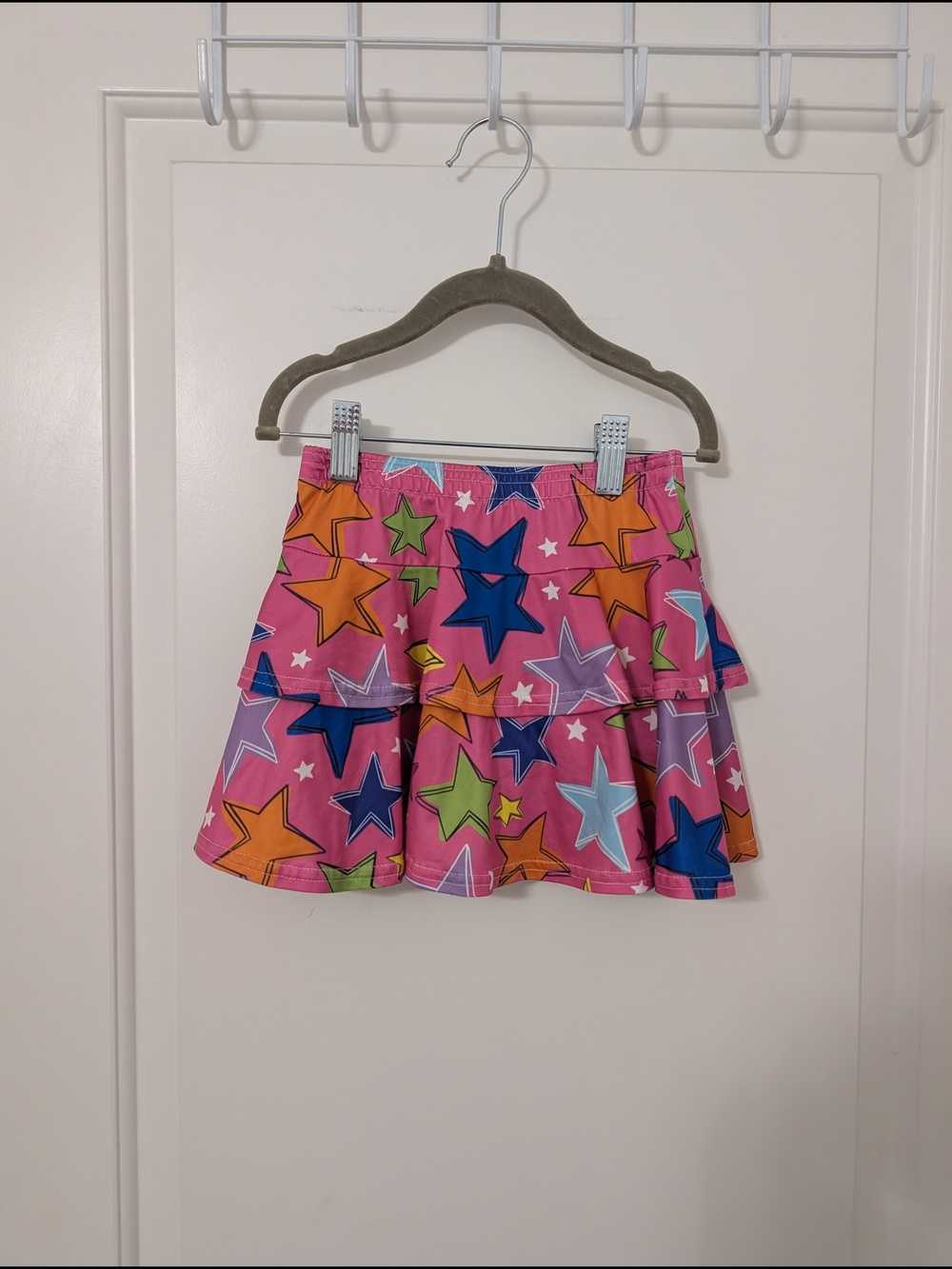 Azarhia Girls Pink Star Print Tiered Ruffle Skort Size 6/7